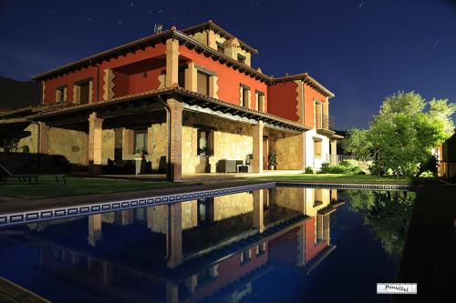 Casa Rural La Canchalera — 4-Star Luxury Hotel in Losar De La Vera, Spain