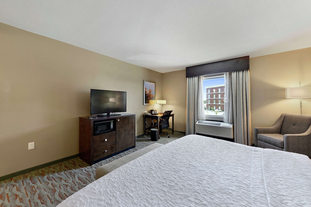 Hampton Inn & Suites Gulfport I 10 - photo 30