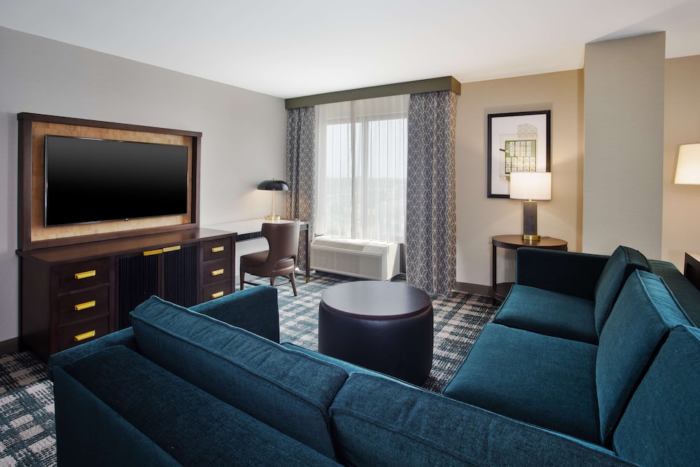 DoubleTree by Hilton Lansing - photo 20