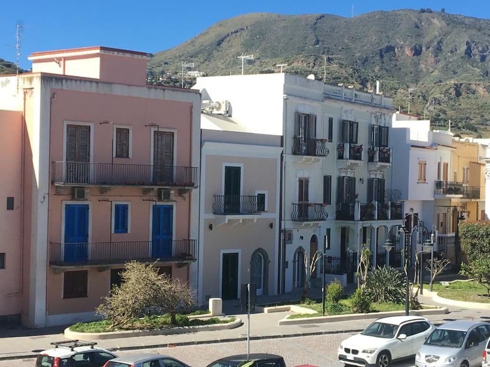 B&B ll Castello — 4-Star Luxury Hotel in Lipari, Italy