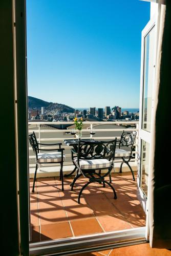 Stunning Cape Town Table Mountain and Harbor View