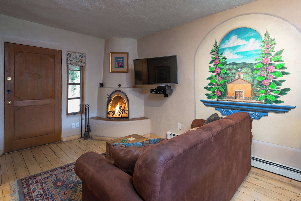 Inn on La Loma Plaza - photo 40
