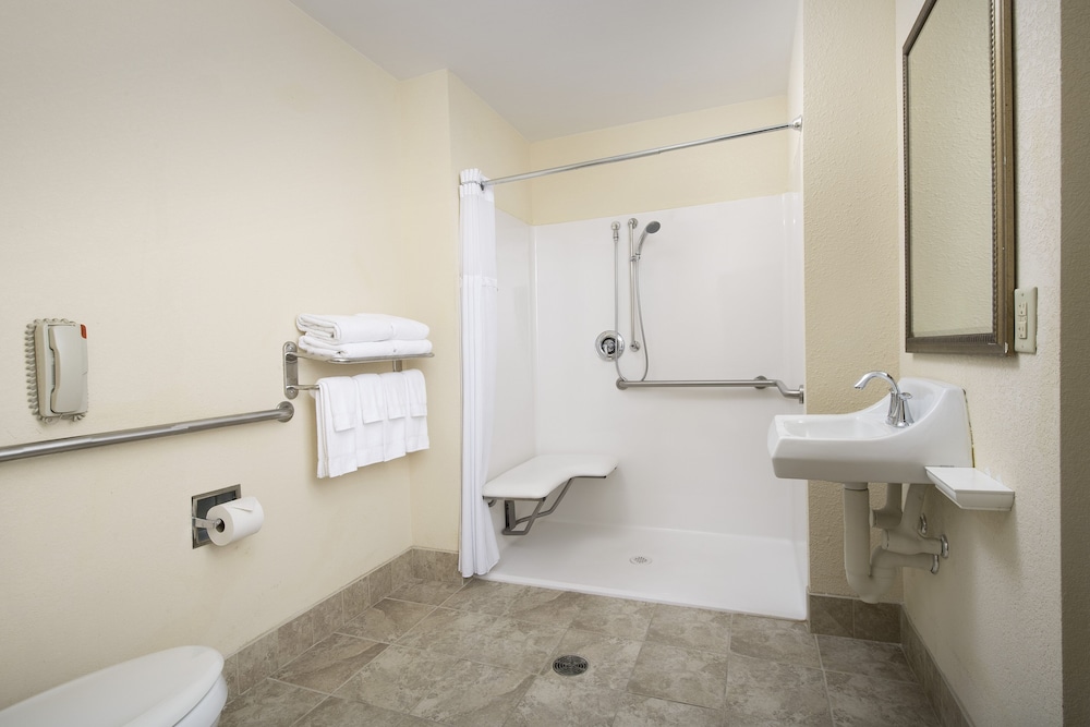 Staybridge Suites North Brunswick by IHG - photo 25