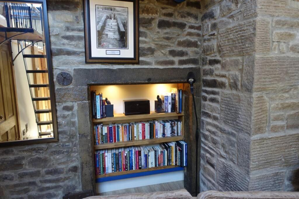Shed End in 18th Century Lothersdale Mill Bd20 8en