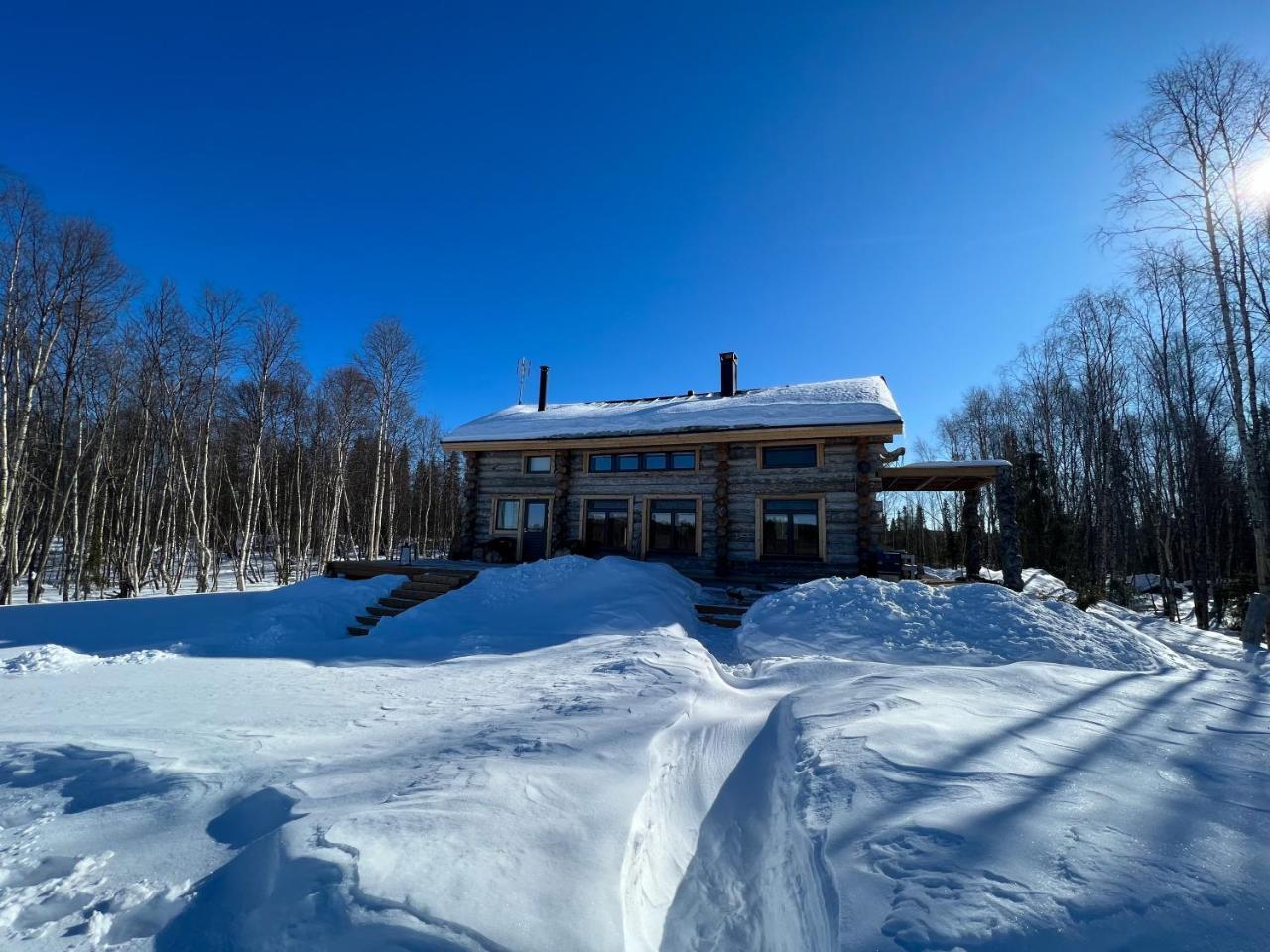Villa Karhukumpu — 4-Star Luxury Hotel in Ivalo, Finland