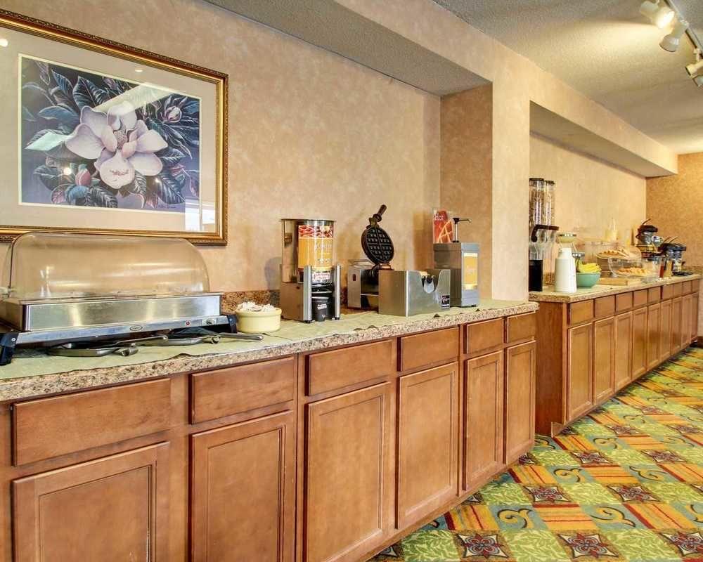 Rodeway Inn North - photo 18