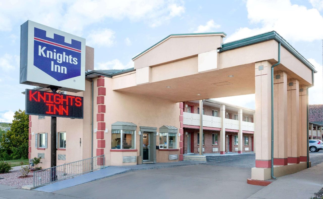 Cedar Valley Inn - carbon neutral hotel in Cedar City