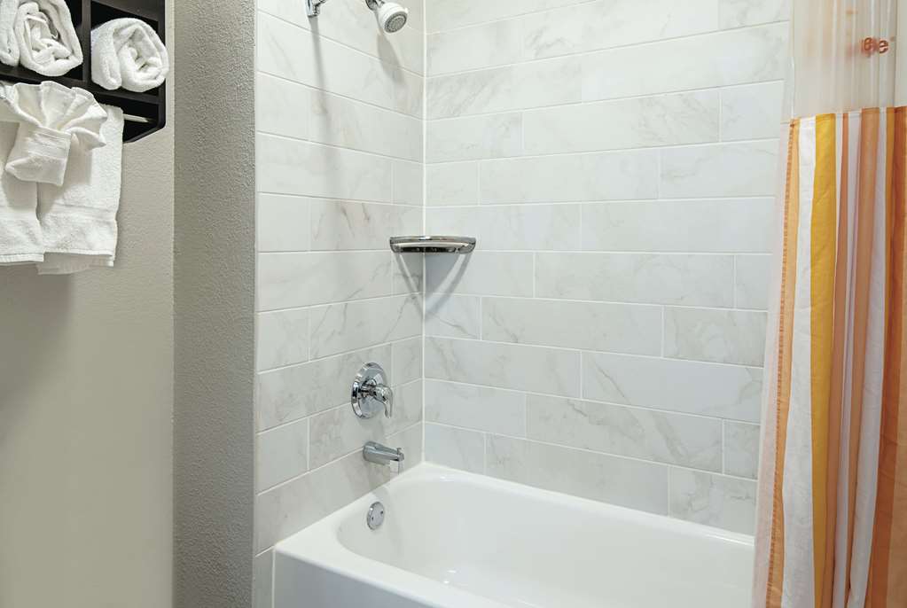 La Quinta Inn by Wyndham Livermore - photo 23