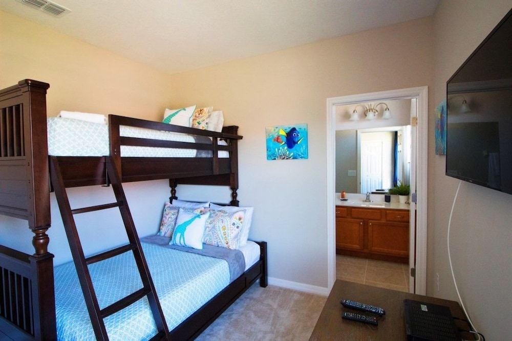 Aco Premium Nine Bedrooms With Pool - photo 26