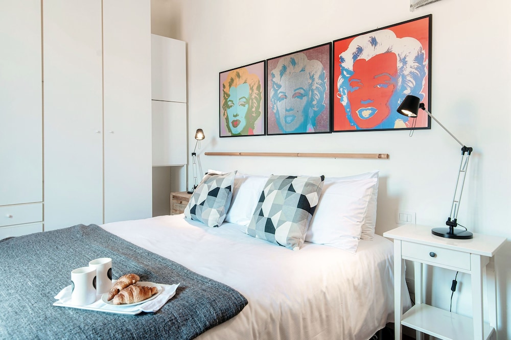 Flipping Flat — 4-Star Luxury Hotel in Como, Italy