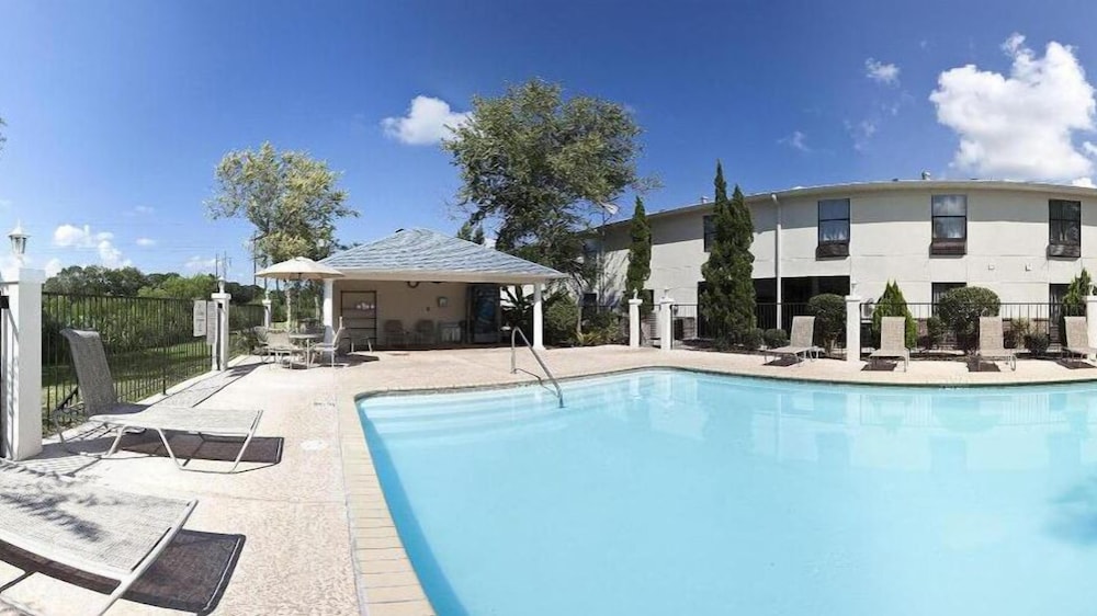 Holiday Inn Express Breaux Bridge by IHG - photo 20