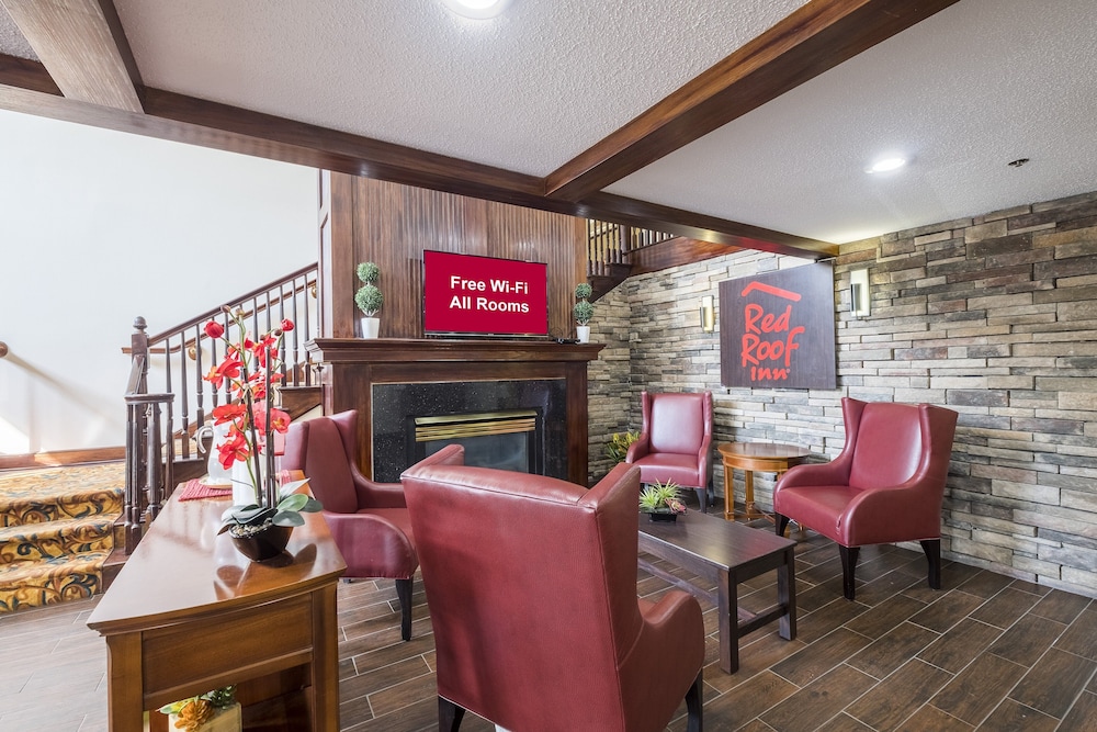 Red Roof Inn & Suites Stafford VA - photo 6