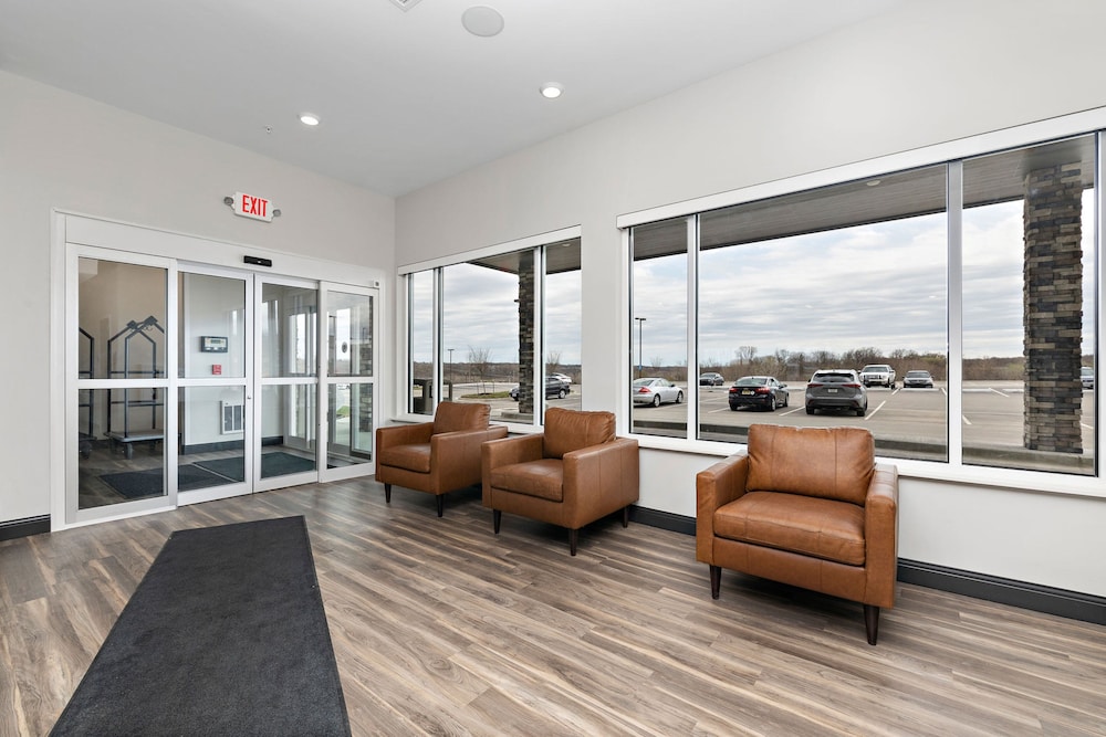 Holiday Inn Exp Parkville - photo 94