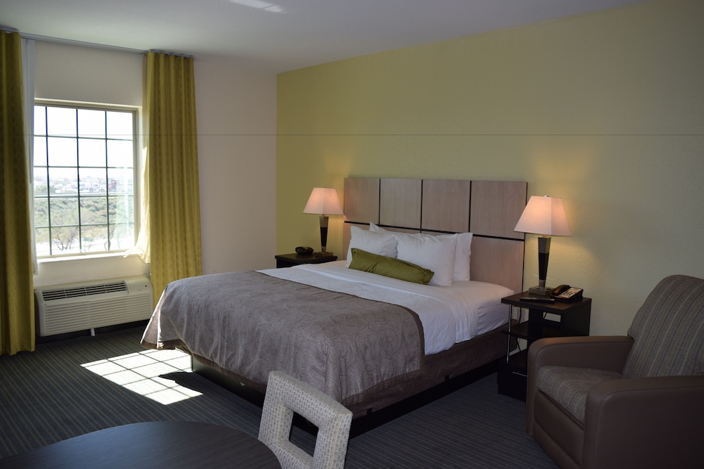 Candlewood Suites Monahans by IHG - photo 15