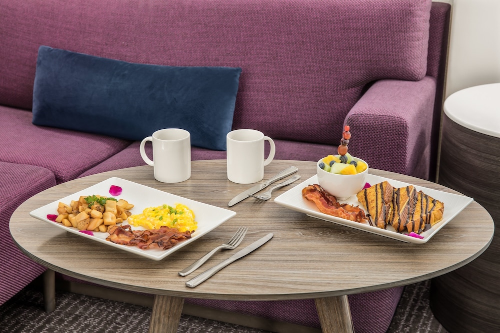 Crowne Plaza Orlando Lake Buena Vista by IHG - photo 9