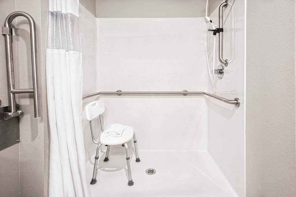 La Quinta Inn & Suites by Wyndham Odessa N. Sienna Tower - photo 12