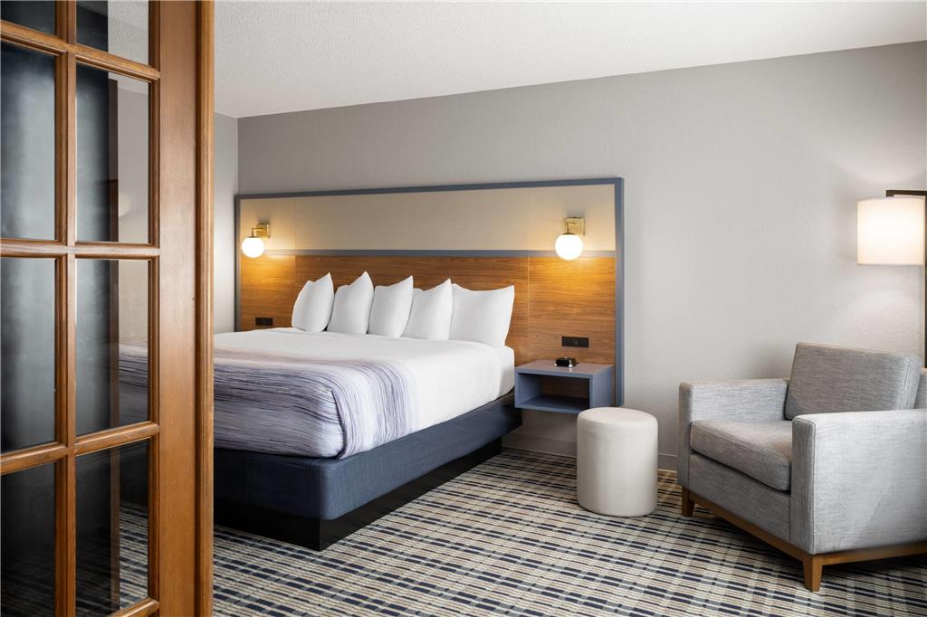 AmericInn by Wyndham Alexandria - photo 33