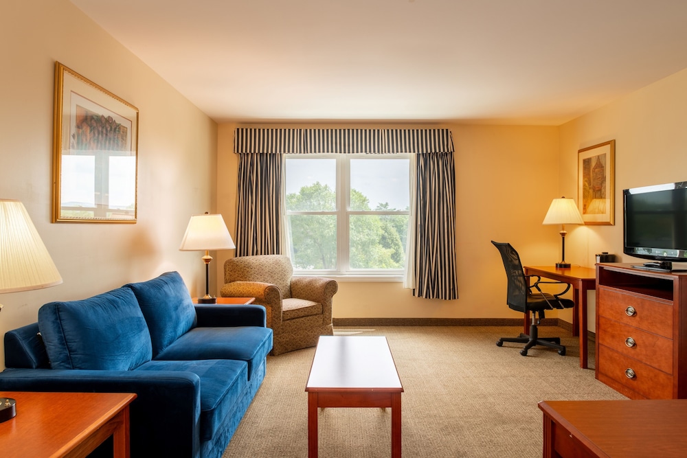 White River Inn and Suites - photo 29