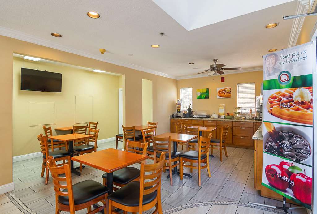 Quality Inn Fresno Yosemite Airport - photo 26