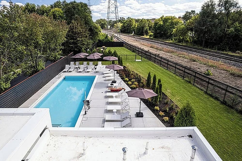 Landing Apartments Royal Oak Madison Heights — 4-Star Luxury Hotel in Royal Oak, United States