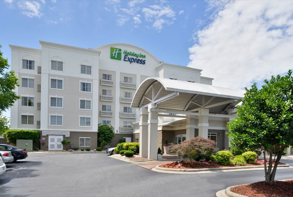 Holiday Inn Express Hotel & Suites Mooresville Lake Norman an IHG Hotel - featured photo