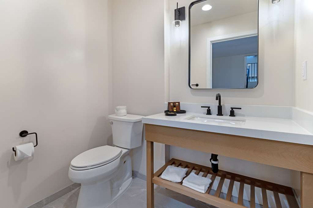 Best Western Plus Inn At The Vines - photo 33