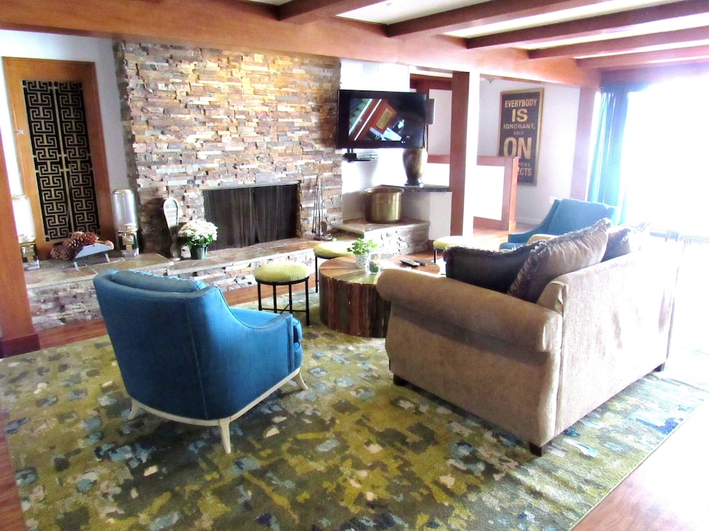 The Sky View Inn - photo 52