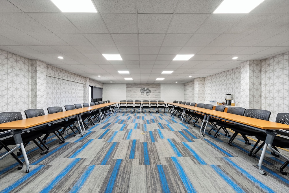 Hampton Inn Bordentown - photo 34