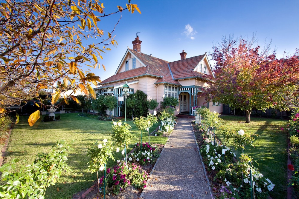 Dalfruin B&B — 4-Star Luxury Hotel in Bairnsdale, Australia