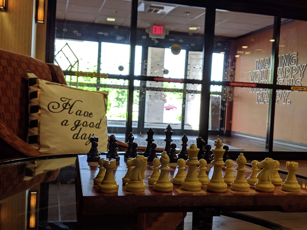 Hampton Inn & Suites Cincinnati Union Center - photo 3