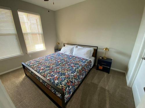 Spring Modern 1 BR King Long term fully equipped — 4-Star Luxury Hotel in Spring, United States