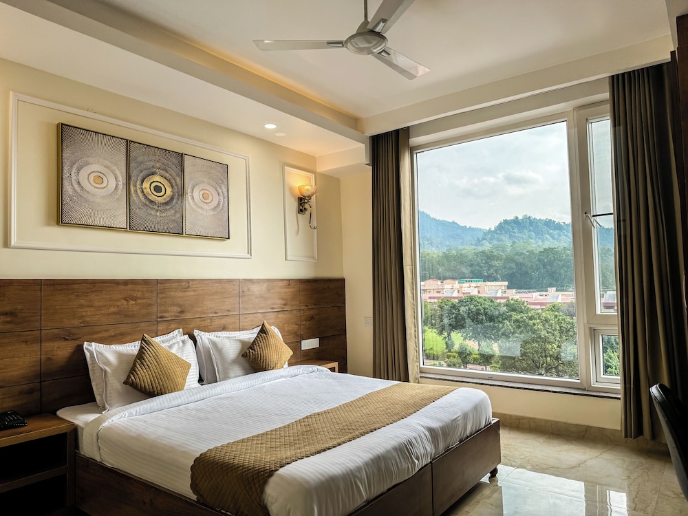 Hotel Nirvana Palace in Rishikesh, India