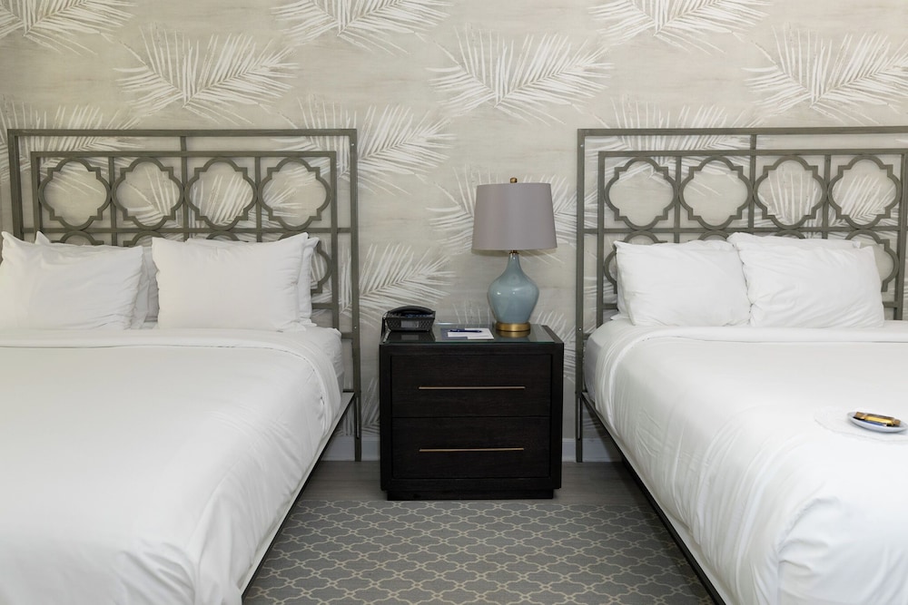 The Geneva Inn - photo 28