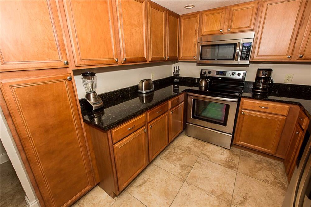 Waterview Towers Yacht Club by Holiday Isle - photo 20