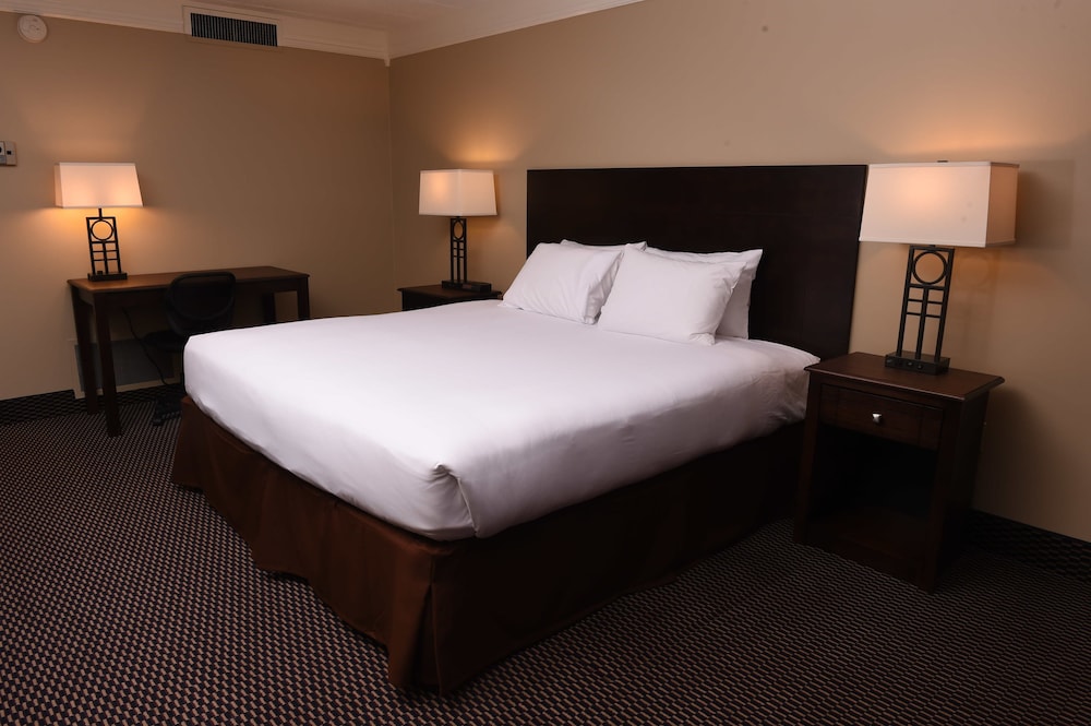 Ramada Conference Center Altoona - photo 5