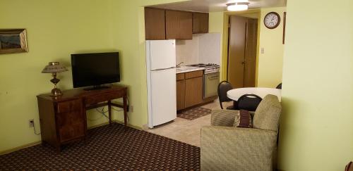 Westernaire Motel - photo 35