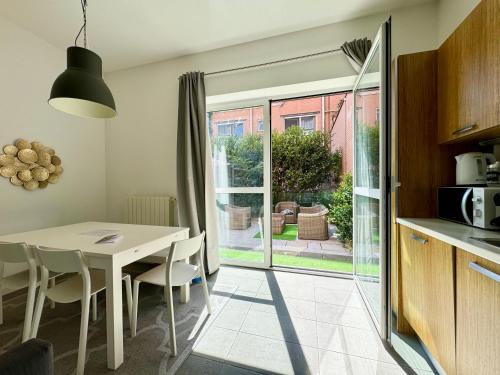 Green oasis in the city Private Garden — 4-Star Luxury Hotel in Milan, Italy