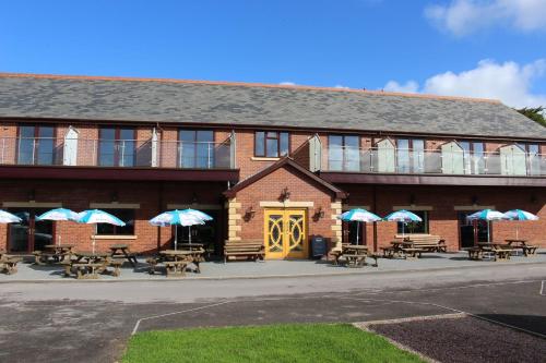 Riverside Park & Country Club — 4-Star Luxury Hotel in South Molton, United Kingdom