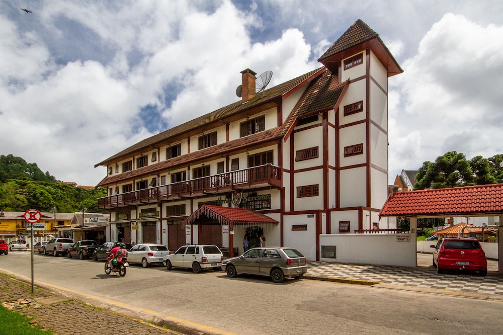Chavot Bellevue - carbon neutral hotel in Vinay