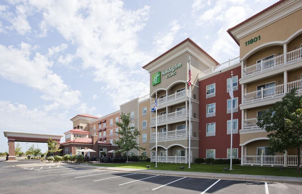 Venetian Waterpark at Holiday Inn Hotel Maple Grove Arbor Lakes - featured photo