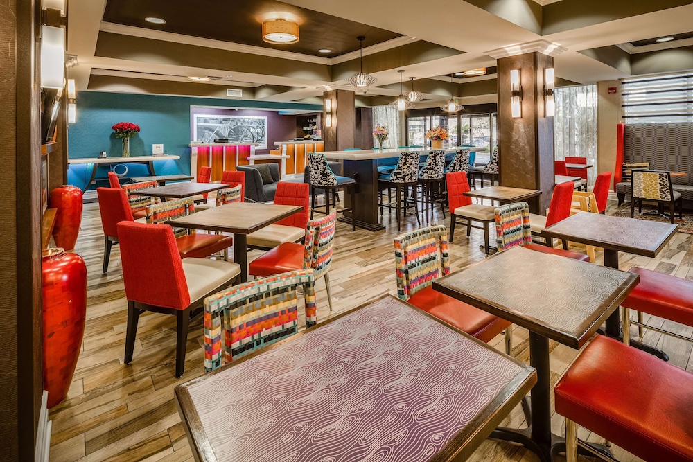 Hampton Inn San Francisco Airport - photo 51