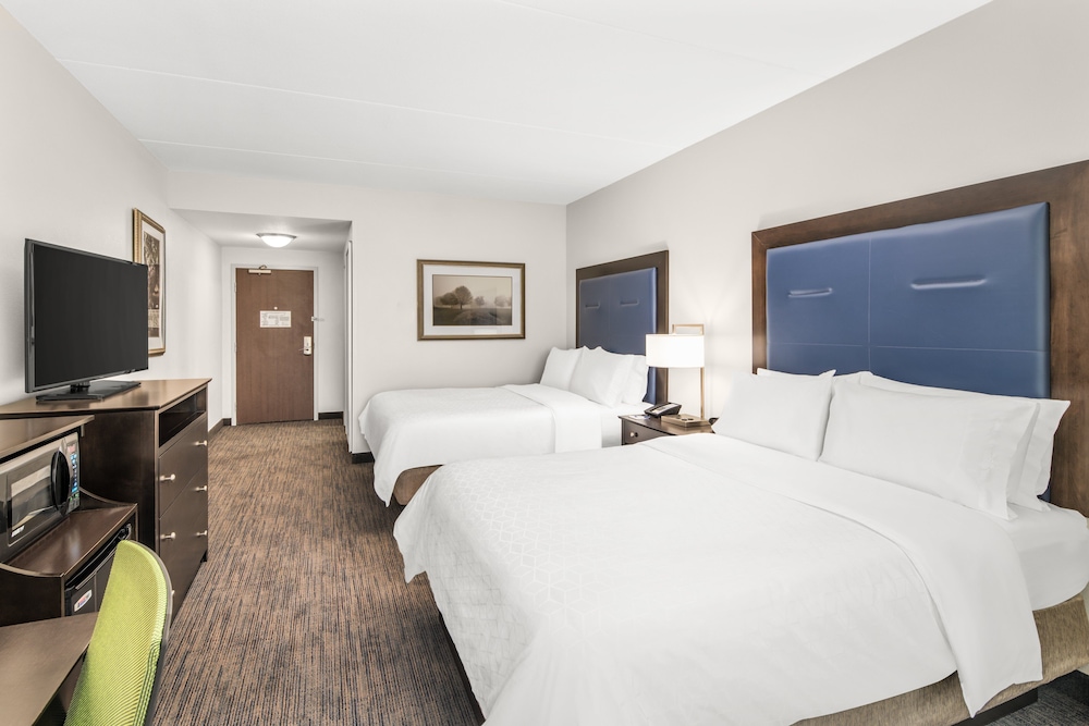 Holiday Inn Express & Suites Wilmington Newark by IHG - photo 17