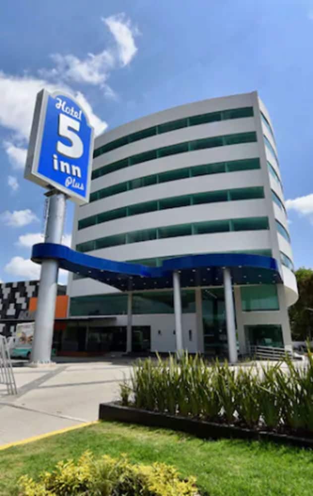 Hotel 5 Inn Plus in Leon De Los Aldama, Mexico