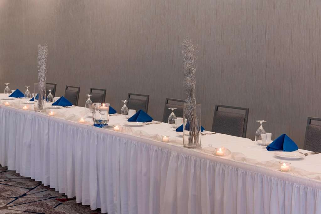 Sonesta Hotel Grand Rapids Airport - photo 32