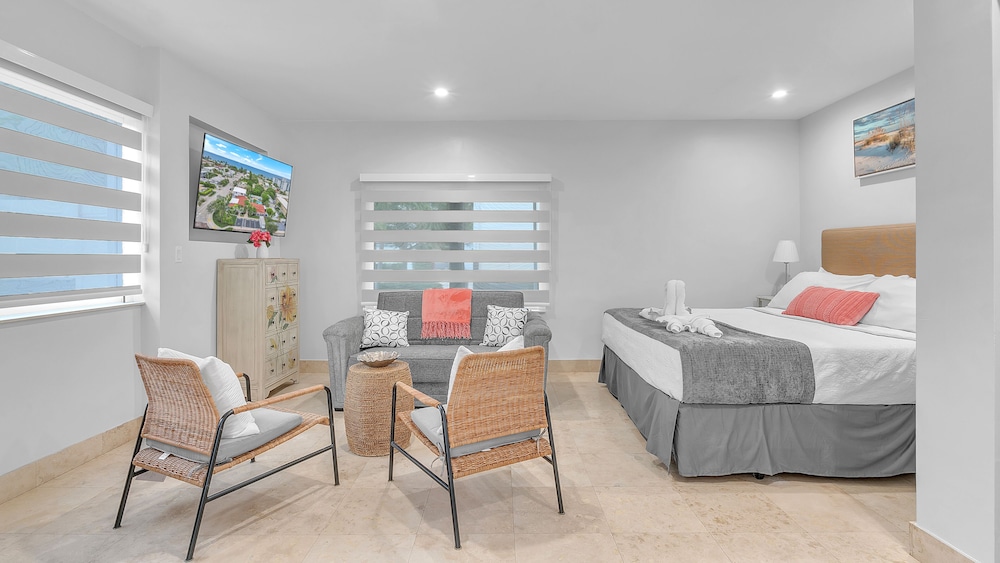 Hotel Seacrest - photo 12