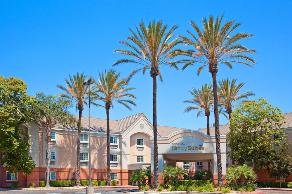 Sonesta Simply Suites Orange County Airport - featured photo