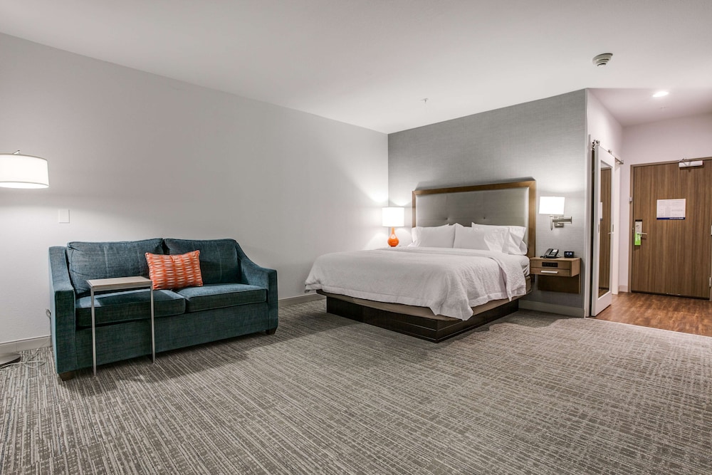 Hampton Inn & Suites North Dallas Central Expy - photo 14