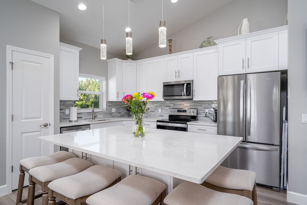 Beautiful New Build Private Pool Home on the North End of Fort Myers Beach home — 4-Star Luxury Hotel in Fort Myers Beach, United States