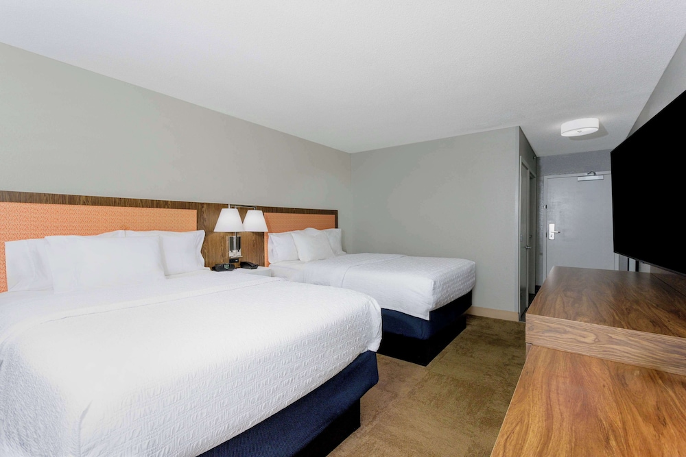 Hampton Inn Jacksonville Downtown I 95 - photo 11