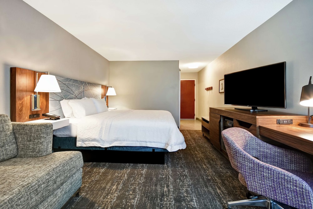 Hampton Inn Atlanta Mall Of Georgia - photo 11